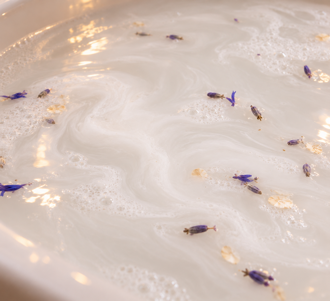 MINERAL MILK BATH | LAVENDER MOON - Image 6